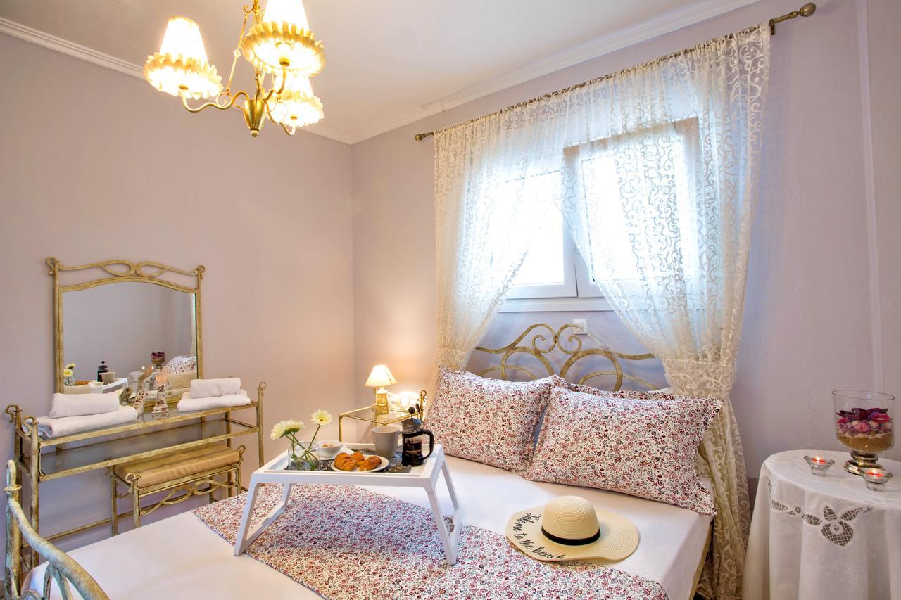 Golden Suites Ofrínion Esterno foto