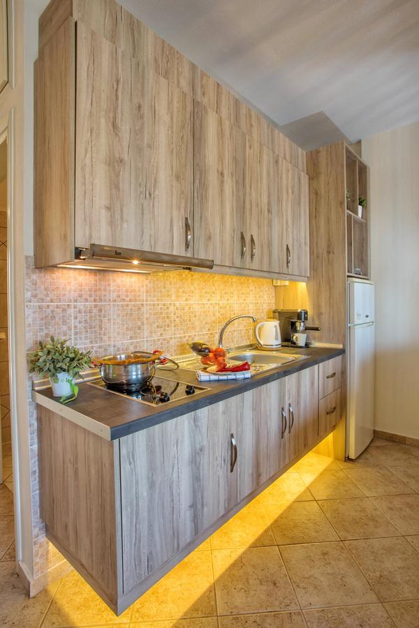 Golden Suites Ofrínion Esterno foto