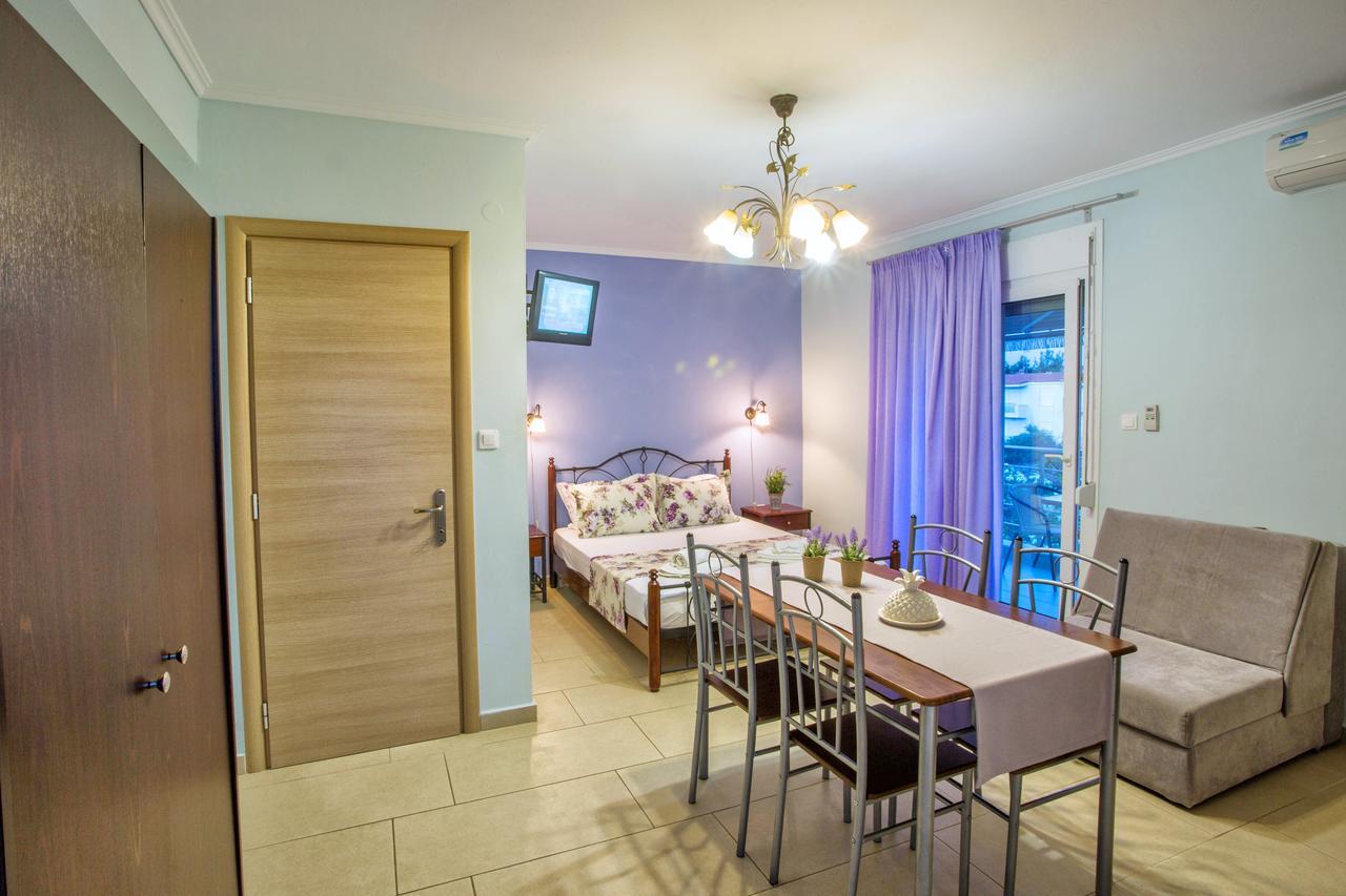 Golden Suites Ofrínion Esterno foto