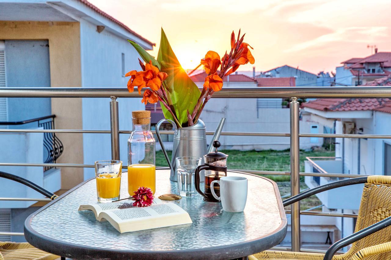 Golden Suites Ofrínion Esterno foto
