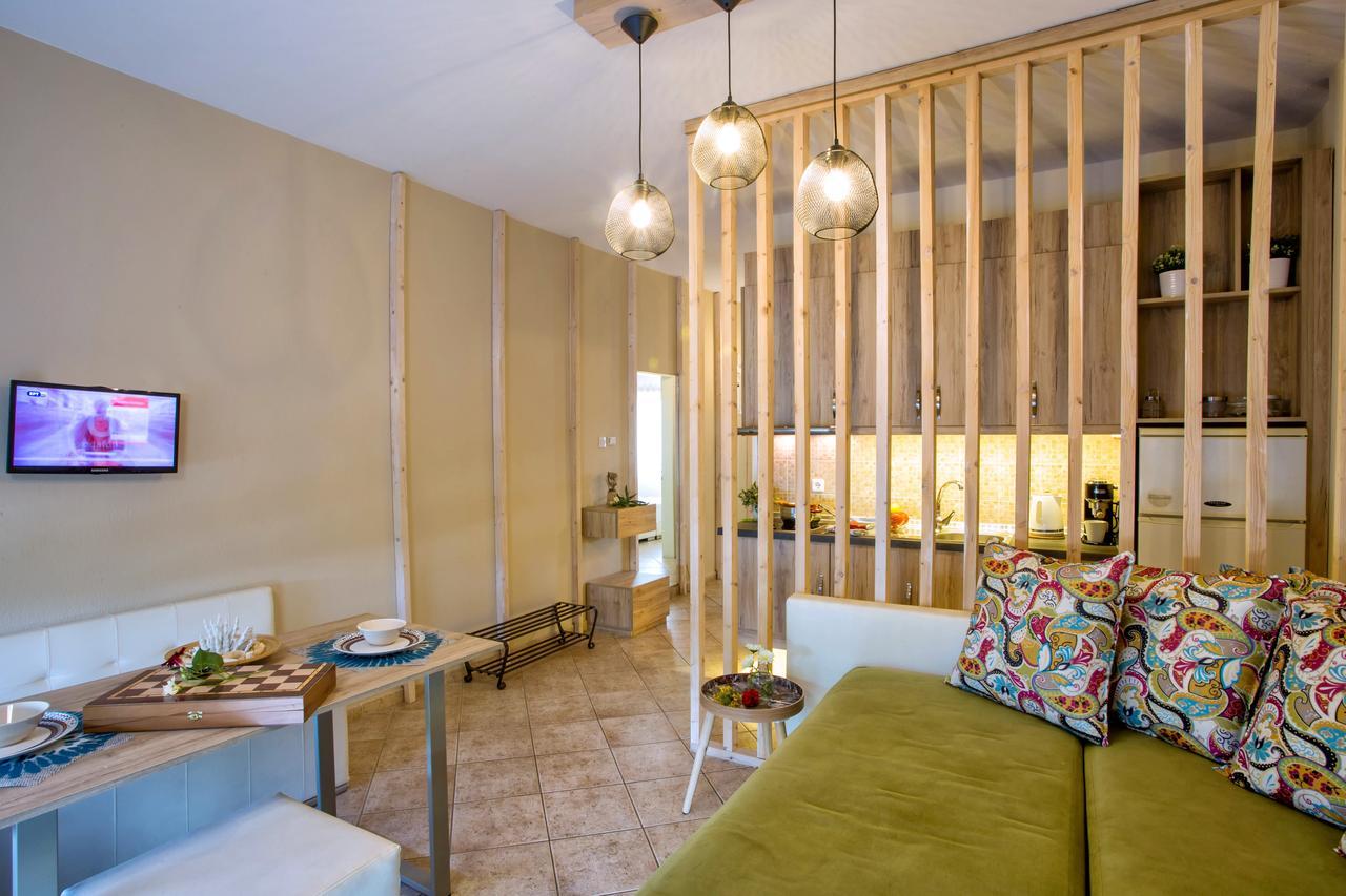 Golden Suites Ofrínion Esterno foto