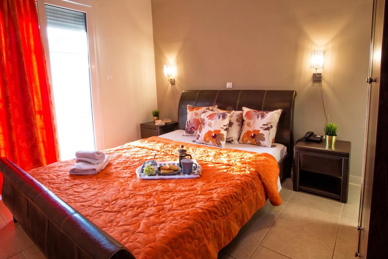 Golden Suites Ofrínion Esterno foto