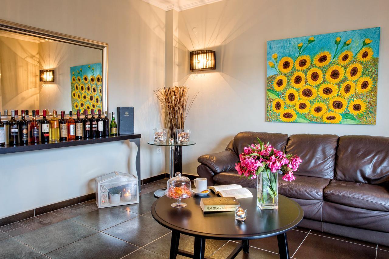 Golden Suites Ofrínion Esterno foto